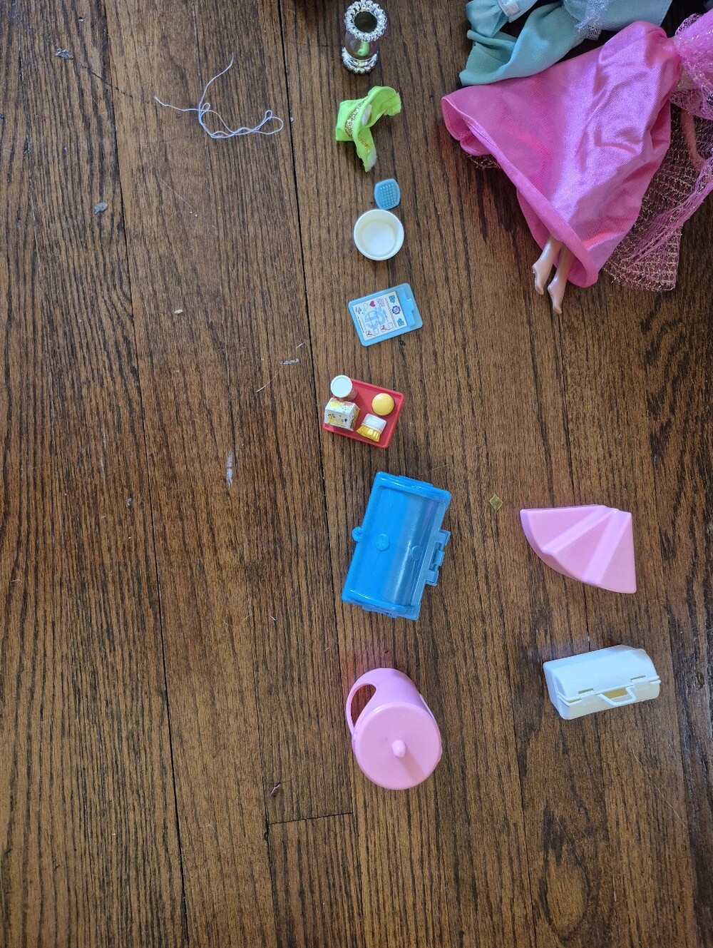 Barbie Mixed Dolls & Dresses in Pink, White, Blue, Red - Picture 6 of 9
